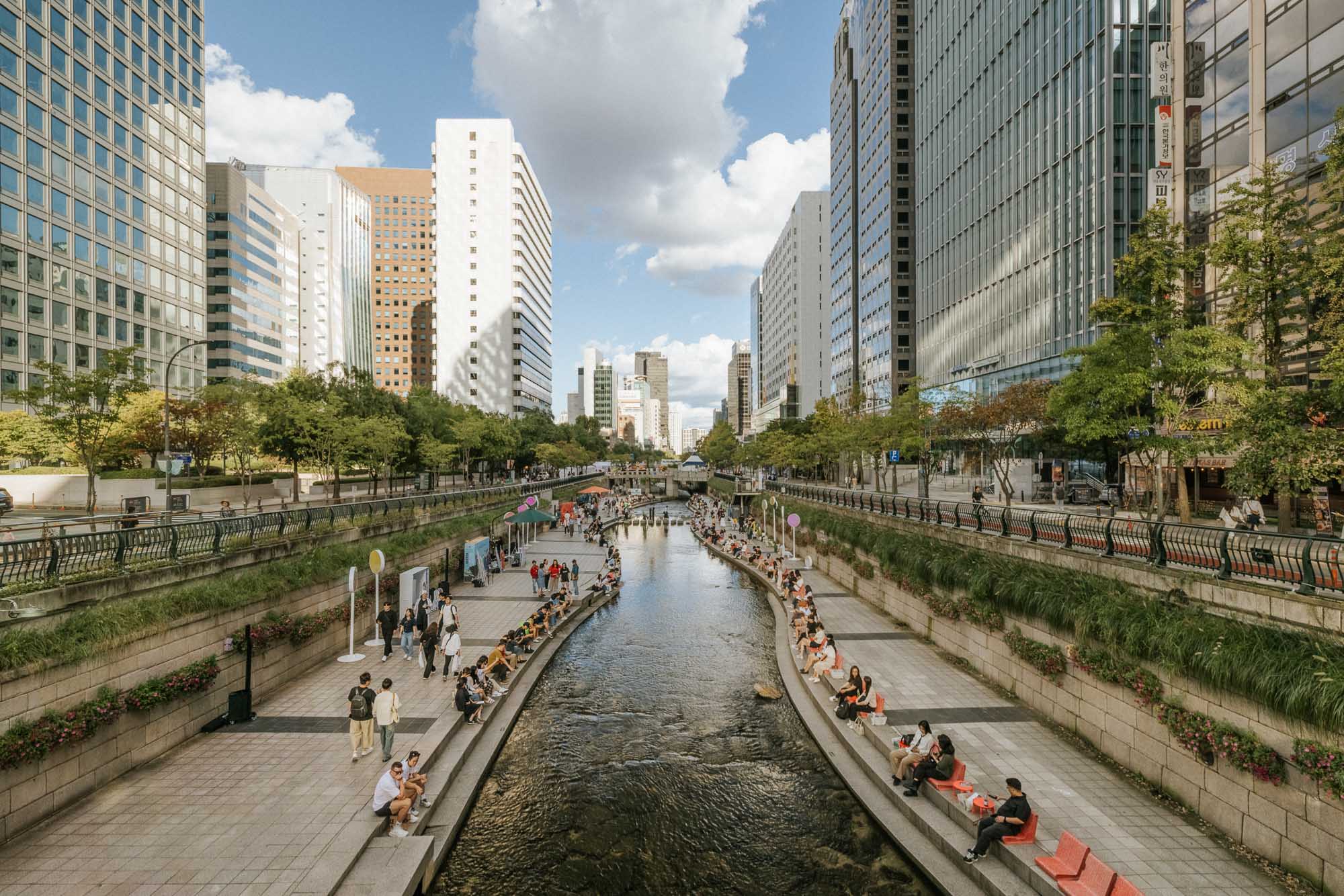 View of the Cheongyeocheon Stream